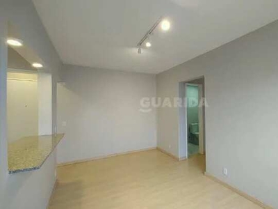 Apartamento de 2 dormitórios no Bairro Santana