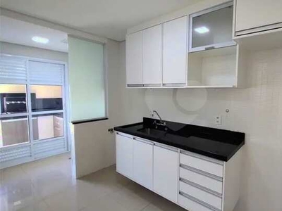 Apartamento de 2 quartos e sacada gourmet para alugar no centro!