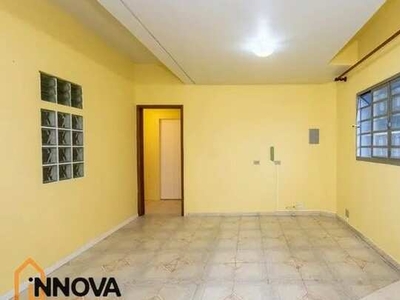 Casa bem localizada no bairro Hauer!