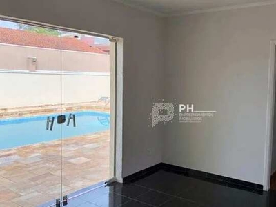 Casa de Condomínio para alugar em Portal Luiza de 300.00m² com 3 Quartos, 1 Suite e 3 Gara