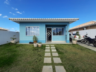 Casa em Sapeatiba, Iguaba Grande/RJ de 67m² 2 quartos à venda por R$ 314.000,00