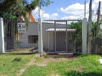 Casa mista com 2 vagas na cavalhada Porto Alegre /RS