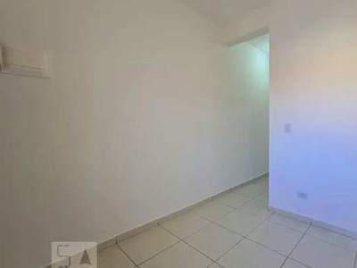 Casa para Aluguel - Jardim Prestes de Barros, 2 Quartos, 55 m2