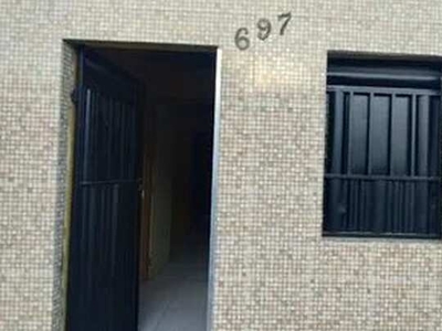 Casa para aluguel possui 55 metros quadrados com 1 quarto em Serrinha - Fortaleza - CE