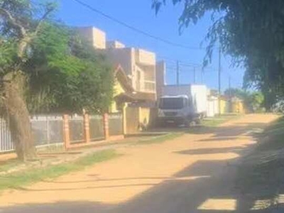 Casa para aluguel possui 80 metros quadrados com 2 quartos em Serramar - Rio das Ostras
