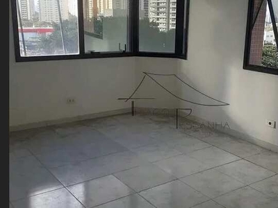 Excelente sala comercial de 32 m² no Condomínio comercial no Edifício Tuiuti Trade Center