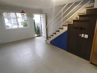 Linda Casa de condomínio c/ 90 m² - 2 quartos c/ armários na Granja Viana km 21 da Raposo