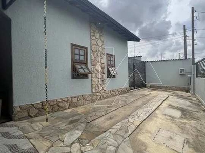 Maravilhosa casa térrea com 600m2