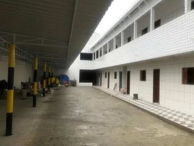 Alugo Kitnet no Planalto 1/4 R$400,00 reais C/ garagem cobertanão paga água