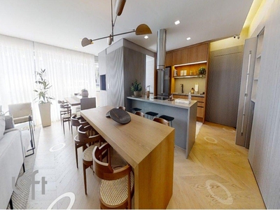 Apartamento à venda em Perdizes com 140 m², 4 quartos, 4 suítes, 2 vagas