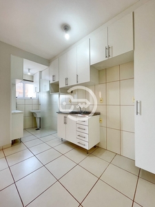 Apartamento em Parque Universitário, Rio Claro/SP de 62m² 2 quartos à venda por R$ 234.000,00
