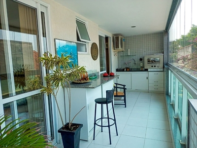 Apartamento em Piratininga, Niterói/RJ de 117m² 2 quartos à venda por R$ 749.000,00