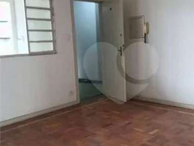 APARTAMENTO NO CENTRO DE SANTANA