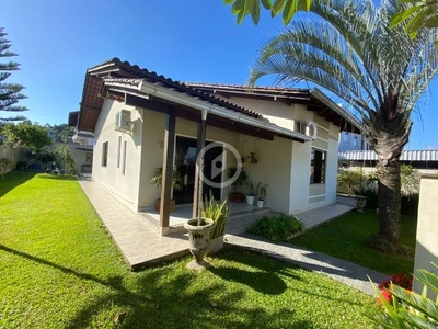 Casa à venda no bairro Nova Esperança - Guaramirim/SC