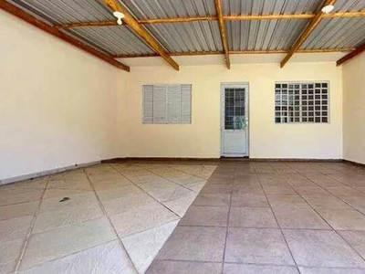 Casa com 2 dormitórios para alugar, 70 m² por R$ 1.300,00/mês - Giovani Lunardelli - Londr