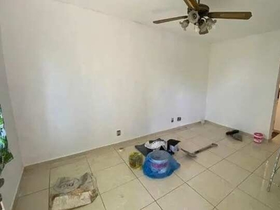 Casa com 2 dormitórios para alugar por R$ 1.100/mês - Campo Grande - Rio de Janeiro/RJ