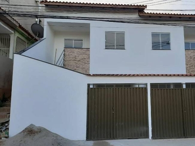 Casa com 2 Quartos e 1 banheiro à Venda, 81 m² por R$ 250.000