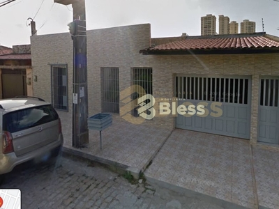 Casa em Candelária, Natal/RN de 240m² 3 quartos à venda por R$ 339.000,00