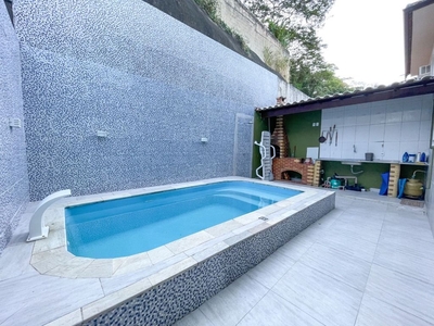 Casa em Maravista, Niterói/RJ de 350m² 3 quartos para locação R$ 4.000,00/mes