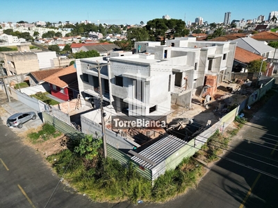 Casa em Orfãs, Ponta Grossa/PR de 95m² 3 quartos à venda por R$ 558.000,00
