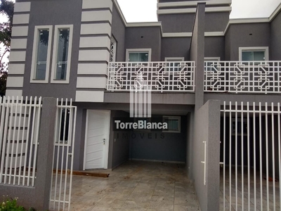 Casa em Uvaranas, Ponta Grossa/PR de 107m² 3 quartos à venda por R$ 379.000,00