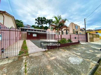 Casa em Uvaranas, Ponta Grossa/PR de 210m² 3 quartos para locação R$ 2.000,00/mes