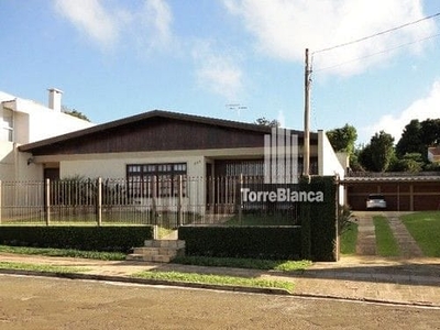 Casa em Uvaranas, Ponta Grossa/PR de 304m² 3 quartos à venda por R$ 849.000,00
