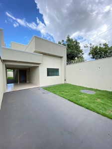 Casa em Vila Oliveira, Aparecida de Goiânia/GO de 105m² 3 quartos à venda por R$ 324.000,00