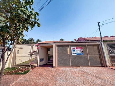 Casa em Vila Planalto, Campo Grande/MS de 191m² 3 quartos à venda por R$ 699.000,00