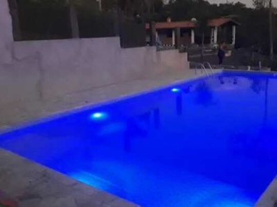 Chácara em Santa Isabel com piscina aquecida e deck para temporada