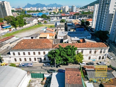 Galpão em Centro, Niterói/RJ de 1600m² à venda por R$ 2.799.000,00 ou para locação R$ 15.000,00/mes