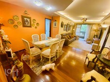 Apartamento à venda em Barra da Tijuca com 136 m², 4 quartos, 1 suíte, 2 vagas