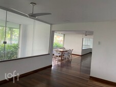 Apartamento à venda em São Conrado com 161 m², 4 quartos, 1 suíte, 3 vagas