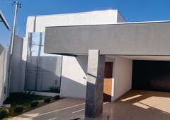 Casa 3 Suítes em Arniqueiras, Nova e Moderna 3 suítes, Ofurô, Churrasqueira, Lt 233m2