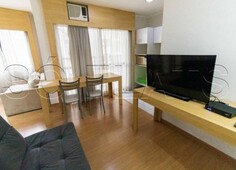 Flat com 42m² com separação entre cômodos ao lado do aeroporto de congonhas.