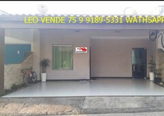 Leo vende, suíte, closet, área goumert, bairro sim.