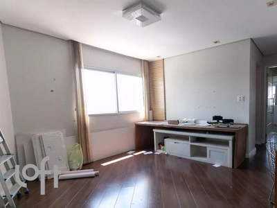 Apartamento à venda em Campo Belo com 64 m², 2 quartos, 1 suíte, 1 vaga