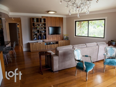 Apartamento à venda em Vila Madalena com 130 m², 3 quartos, 1 suíte, 3 vagas