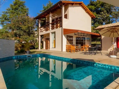 HS3 | Casa com piscina, área gourmet e próxima a cachoeira Luís Carlos