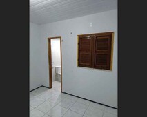 Vendo casa no Paracuru, 3 quartos, uma quadra da Av João Lopes Meireles