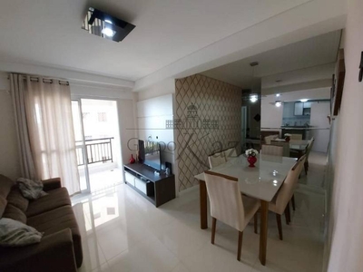 Apartamento com 2 Quartos e 2 banheiros à Venda, 63 m² por R$ 762.000