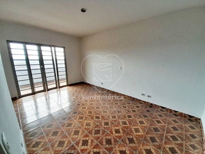 Casa com 3 Quartos e 1 banheiro para Alugar, 90 m² por R$ 900/Mês