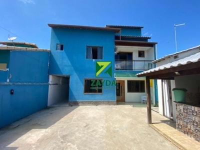 Casa duplex com 04 quartos, no condomínio gravatá, em cabo frio.