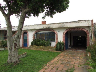 Casa no bairro hipica, 4 dormitórios, banheiro social, churrasqueira, cozinha, garagem, lavabo, pátio, piscina, tanque, galpão