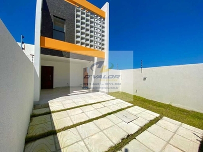 Vendo Casa Duplex com 154m², 3 quartos s/ 1 suíte, espaço gourmet, piscina e 2 vagas