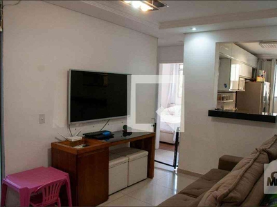 Apartamento com 2 quartos à venda no bairro Cabral, 70m²