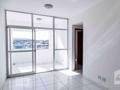 Apartamento com 2 quartos à venda no bairro Nova Esperança, 70m²