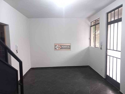 Casa com 3 quartos à venda no bairro Itapoã, 95m²