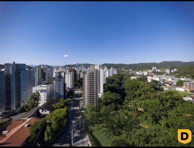 Apartamento no Bairro Jardim Blumenau em Blumenau com 3 Dormitórios (3 suítes) e 154 m²