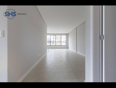 Apartamento no Bairro Vila Nova em Blumenau com 3 Dormitórios (3 suítes) e 100 m²